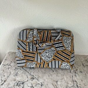 Oscar de la Renta Black and White Cosmetic Bag with Geometric Design